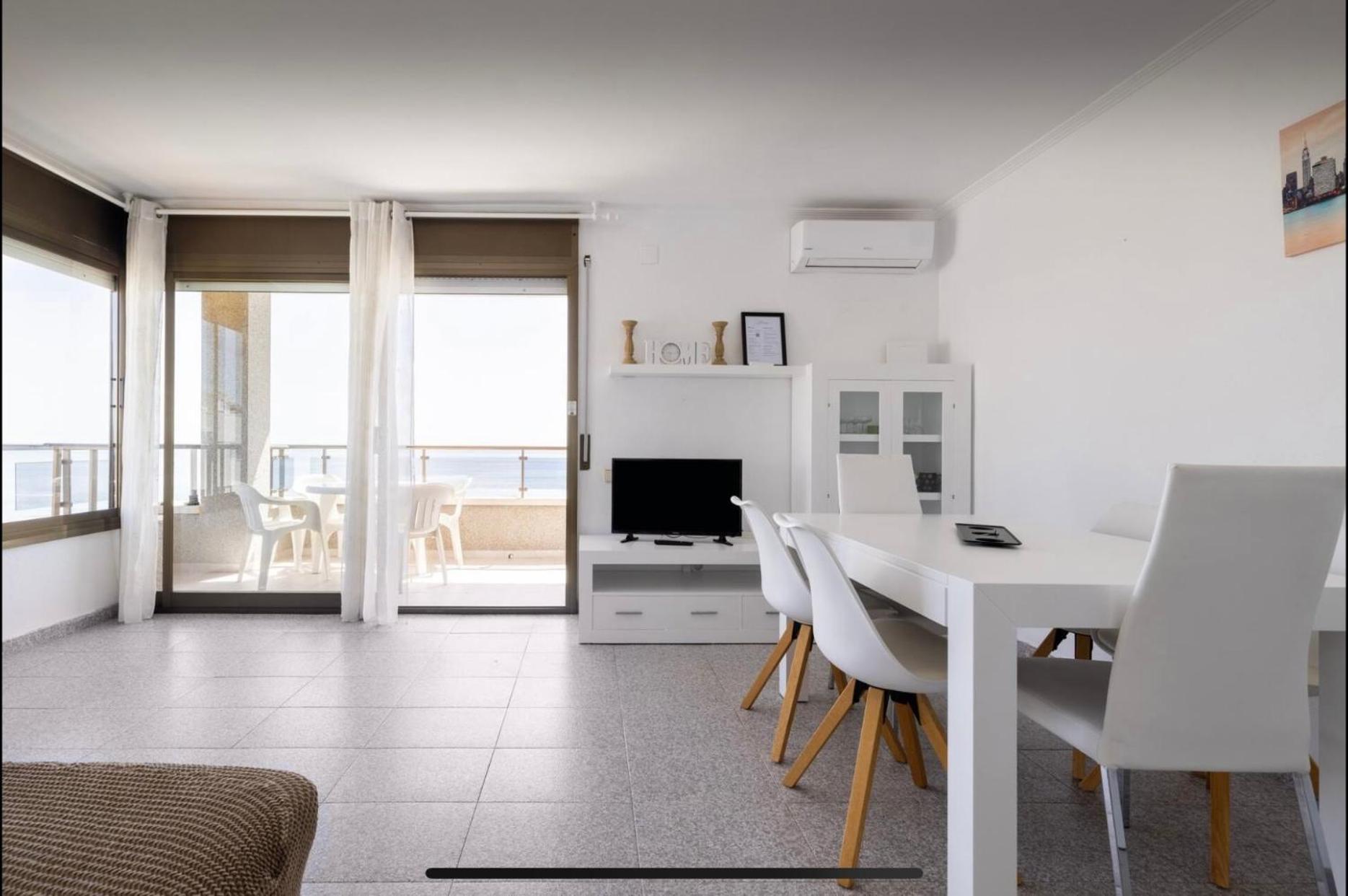 Beach Apartment In Calafell Buitenkant foto